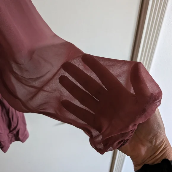 Super soft knit blouse - Picture 3 of 4